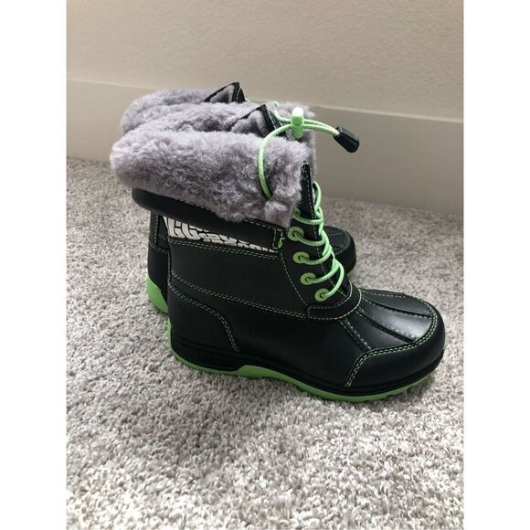 UGG Kids’ Butte II CWR Glow Graphic Boot Size 1Y - Picture 2 of 9